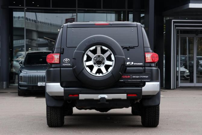 Toyota FJ Cruiser с пробегом 2018 года, цена 4 995 000 рублей, 137732 км, внедорожник, Автокод Объявления