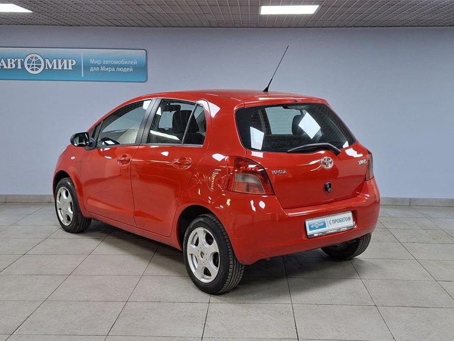 Toyota Yaris II Москва  - изображение 7
