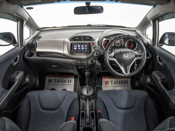 Honda Fit II с пробегом 2009 года, цена 775 000 рублей, 156245 км, хэтчбек, Автокод Объявления