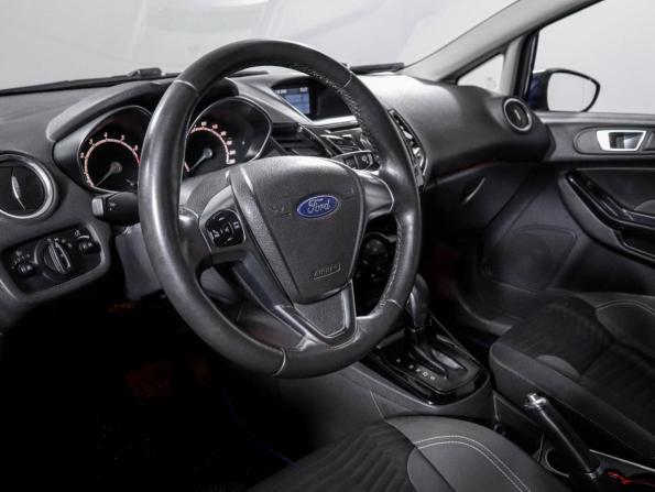 Ford Fiesta Mk6 Рестайлинг с пробегом 2015 года, цена 960 000 рублей, 74506 км, хэтчбек, Автокод Объявления