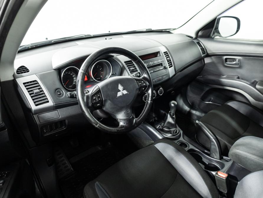 Mitsubishi Outlander II Рестайлинг Санкт-Петербург  - изображение 11