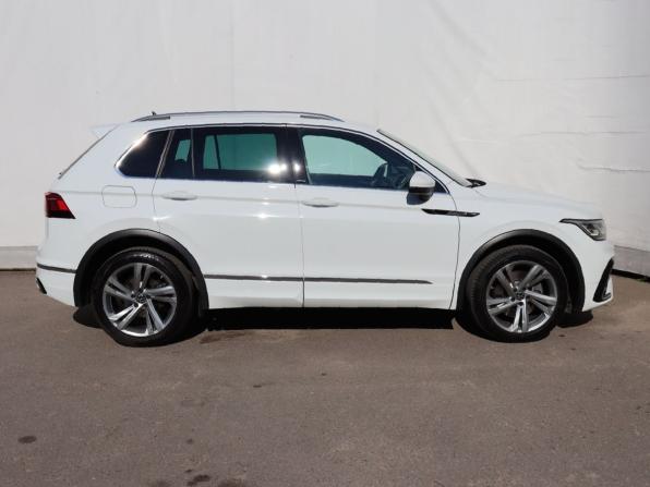 Volkswagen Tiguan II Рестайлинг с пробегом 2021 года, цена 3 699 000 рублей, 137385 км, внедорожник, Автокод Объявления