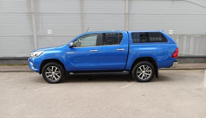 Toyota Hilux VIII с пробегом 2018 года, цена 2 999 000 рублей, 243816 км, пикап, Автокод Объявления