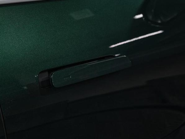 Новый Li Auto (Lixiang) L9 I Рестайлинг 2025 года, цена 11 890 000 рублей, внедорожник, Автокод Объявления