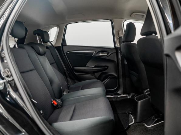Honda Fit III Рестайлинг с пробегом 2019 года, цена 1 229 000 рублей, 81680 км, хэтчбек, Автокод Объявления