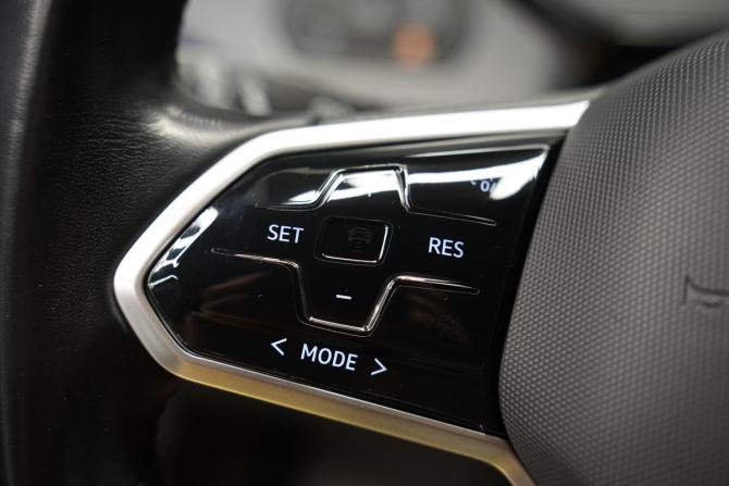 Volkswagen ID.3 I с пробегом 2020 года, цена 3 299 000 рублей, 80000 км, хэтчбек, Автокод Объявления