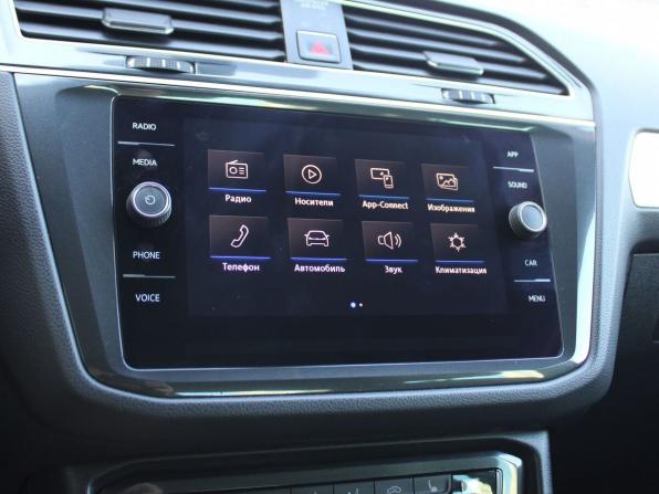 Volkswagen Tiguan II с пробегом 2018 года, цена 2 679 000 рублей, 168752 км, внедорожник, Автокод Объявления