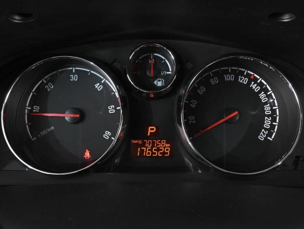 Opel Antara I Рестайлинг с пробегом 2014 года, цена 1 279 000 рублей, 176529 км, внедорожник, Автокод Объявления
