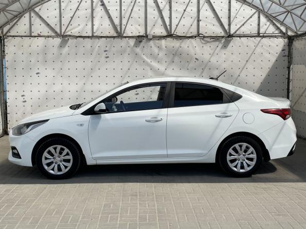 Hyundai Solaris II с пробегом 2018 года, цена 1 130 000 рублей, 137155 км, седан, Автокод Объявления