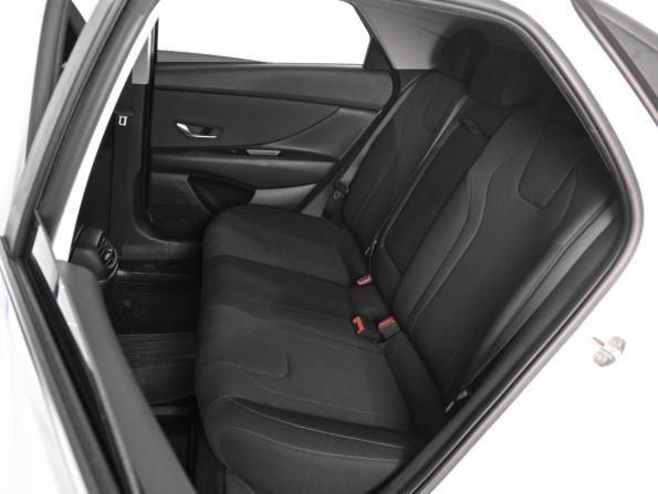 Hyundai Elantra VII (CN7) с пробегом 2022 года, цена 2 099 000 рублей, 76036 км, седан, Автокод Объявления