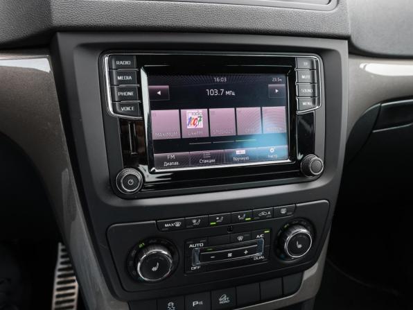 Skoda Yeti I Рестайлинг с пробегом 2014 года, цена 1 398 000 рублей, 102161 км, внедорожник, Автокод Объявления