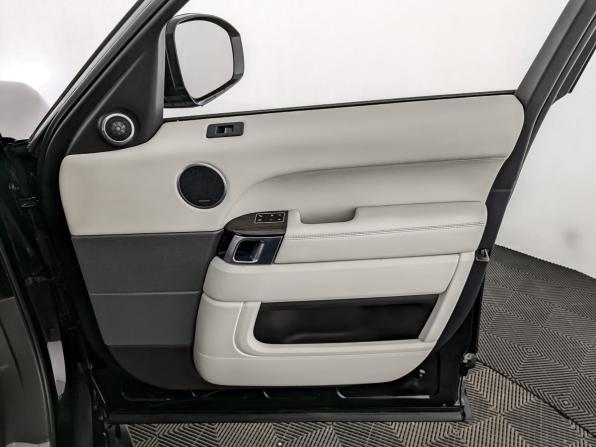 Land Rover Range Rover Sport II с пробегом 2017 года, цена 4 500 000 рублей, 102000 км, внедорожник, Автокод Объявления