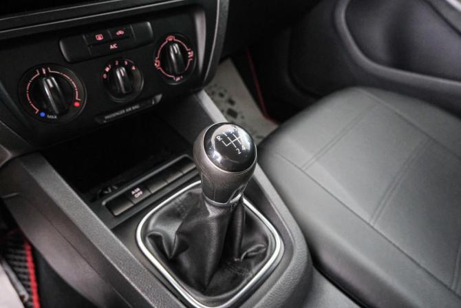 Volkswagen Jetta VI с пробегом 2013 года, цена 979 000 рублей, 141704 км, седан, Автокод Объявления