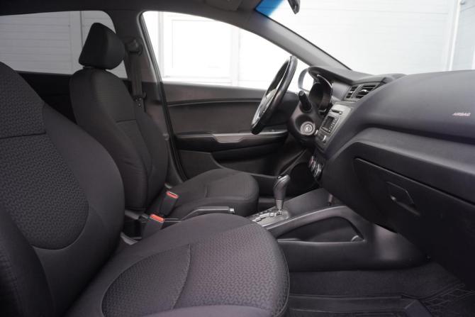Kia Rio III Рестайлинг с пробегом 2017 года, цена 995 000 рублей, 173000 км, хэтчбек, Автокод Объявления