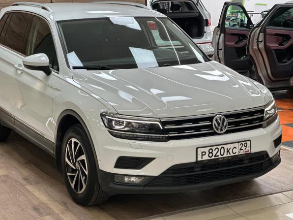 Volkswagen Tiguan II с пробегом 2018 года, цена 2 690 000 рублей, 106740 км, внедорожник, Автокод Объявления