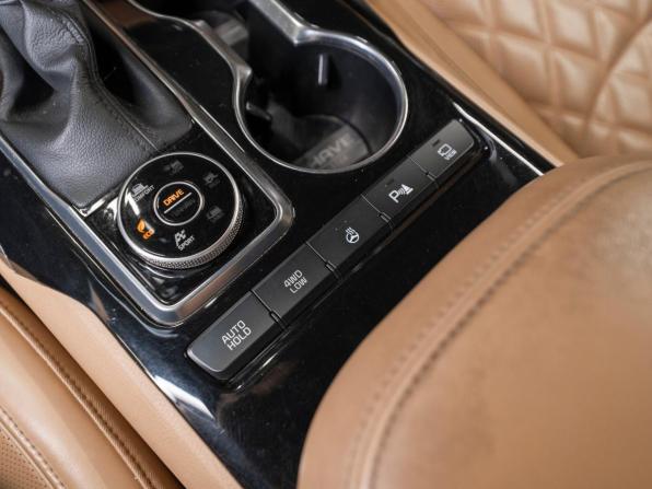 Kia Mohave I Рестайлинг 2 с пробегом 2020 года, цена 4 550 000 рублей, 122000 км, внедорожник, Автокод Объявления