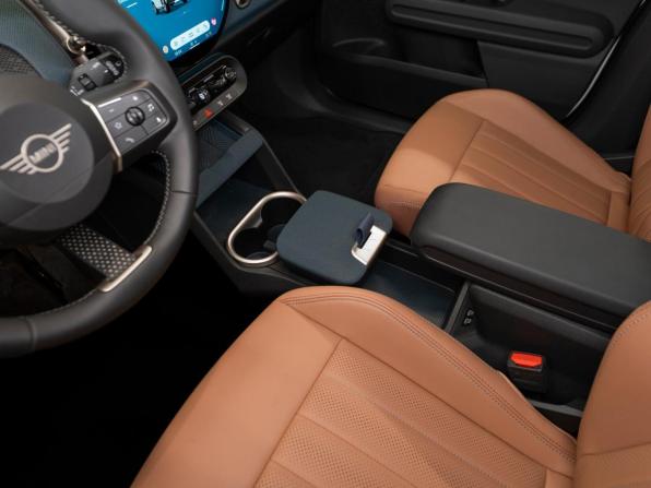 Mini Countryman III с пробегом 2025 года, цена 5 600 000 рублей, 2825 км, внедорожник, Автокод Объявления