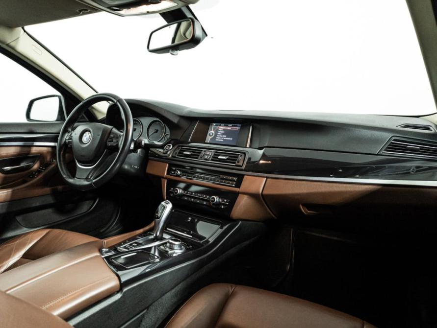 BMW 5 серии VI (F10/F11/F07) Рестайлинг Санкт-Петербург  - изображение 9