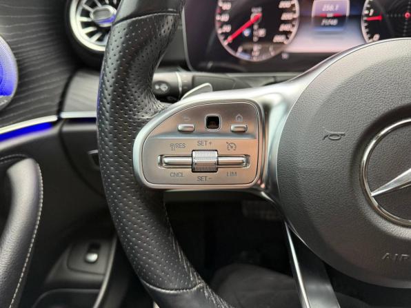 Mercedes-Benz E-Класс V (W213 S213 C238) с пробегом 2018 года, цена 3 790 000 рублей, 71745 км, седан, Автокод Объявления
