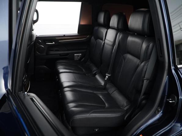 Lexus LX III Рестайлинг 2 с пробегом 2018 года, цена 5 999 099 рублей, 187301 км, внедорожник, Автокод Объявления