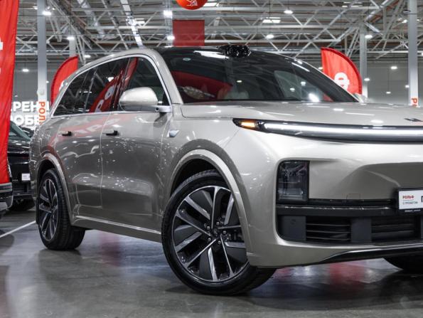 Li Auto (Lixiang) L8 I с пробегом 2022 года, цена 6 250 000 рублей, 4530 км, внедорожник, Автокод Объявления
