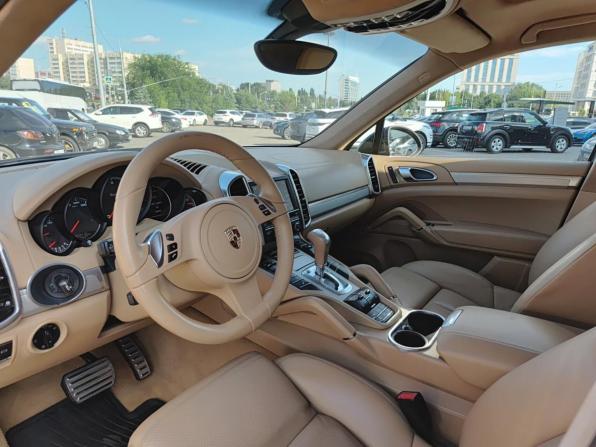 Porsche Cayenne II (958) с пробегом 2011 года, цена 1 720 000 рублей, 300411 км, внедорожник, Автокод Объявления