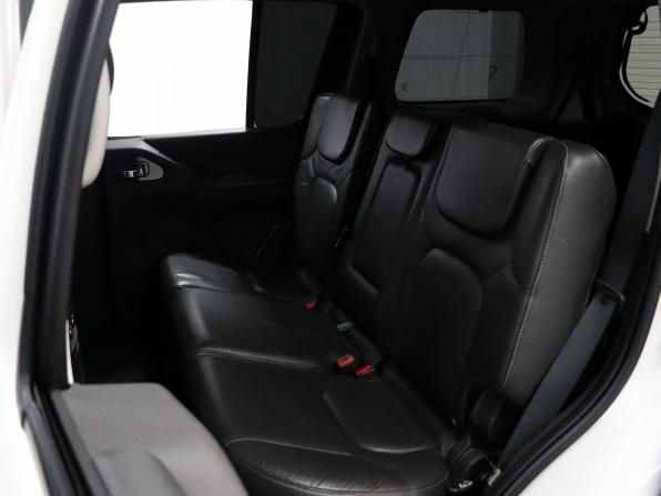 Nissan Pathfinder III Рестайлинг с пробегом 2010 года, цена 1 190 000 рублей, 286950 км, внедорожник, Автокод Объявления
