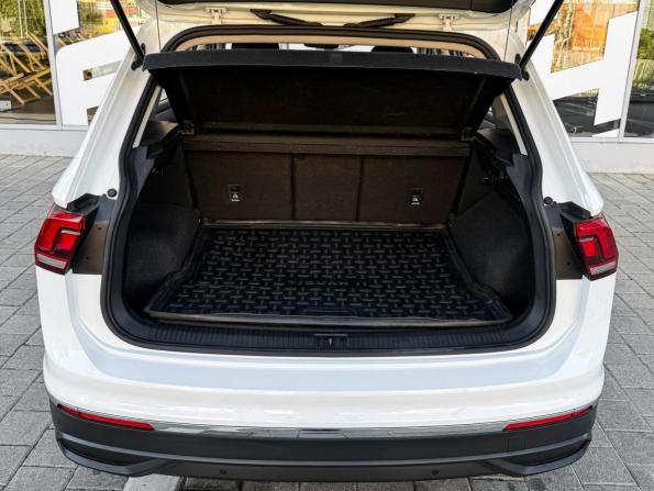 Volkswagen Tiguan II Рестайлинг с пробегом 2021 года, цена 2 879 000 рублей, 49251 км, внедорожник, Автокод Объявления