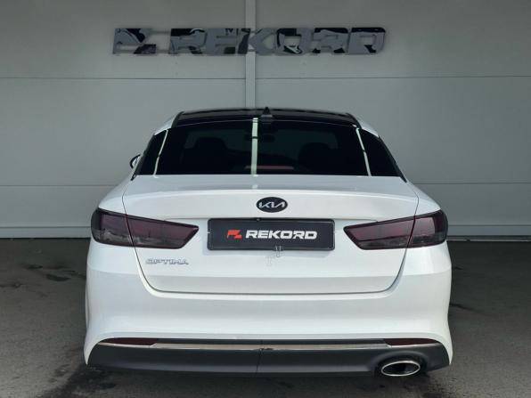 Kia Optima IV с пробегом 2016 года, цена 1 499 000 рублей, 176672 км, седан, Автокод Объявления