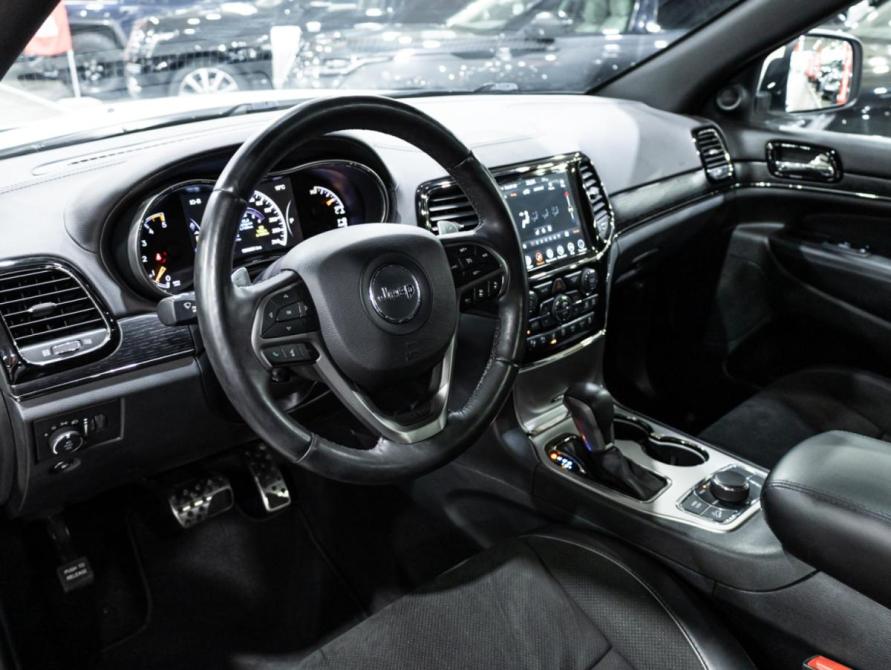 Jeep Grand Cherokee IV (WK2) Рестайлинг Санкт-Петербург  - изображение 17