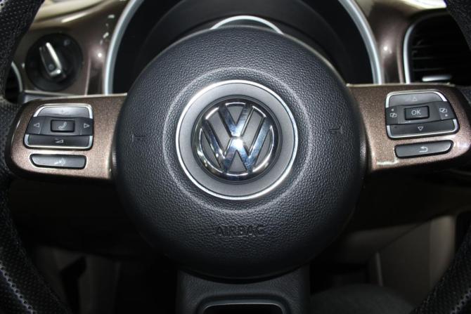 Volkswagen Beetle II (A5) с пробегом 2014 года, цена 1 500 000 рублей, 123055 км, хэтчбек, Автокод Объявления