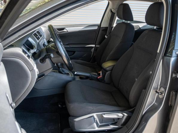 Volkswagen Jetta VI Рестайлинг с пробегом 2018 года, цена 1 495 000 рублей, 110179 км, седан, Автокод Объявления