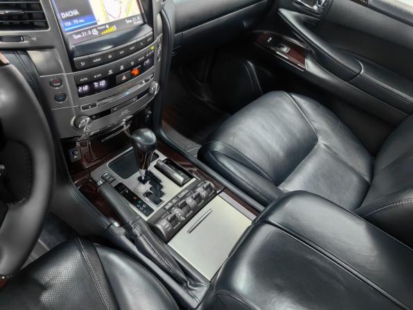 Lexus LX III Рестайлинг с пробегом 2013 года, цена 4 870 000 рублей, 201532 км, внедорожник, Автокод Объявления