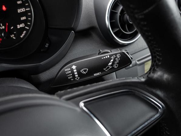Audi A1 I (8X) с пробегом 2011 года, цена 690 000 рублей, 225623 км, хэтчбек, Автокод Объявления