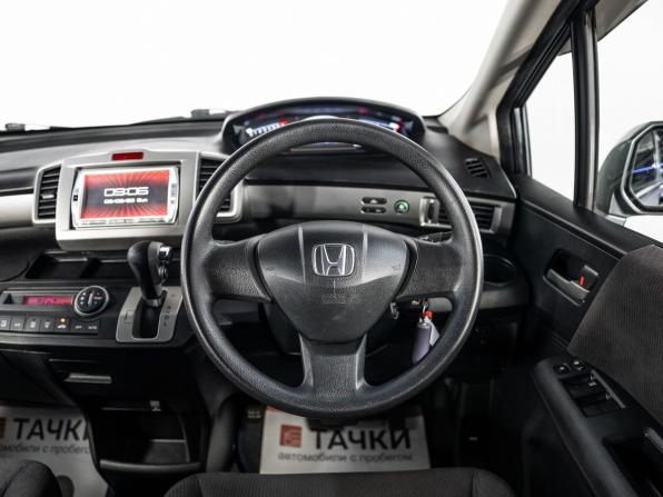 Honda Freed I с пробегом 2011 года, цена 990 500 рублей, 153498 км, компактвэн, Автокод Объявления