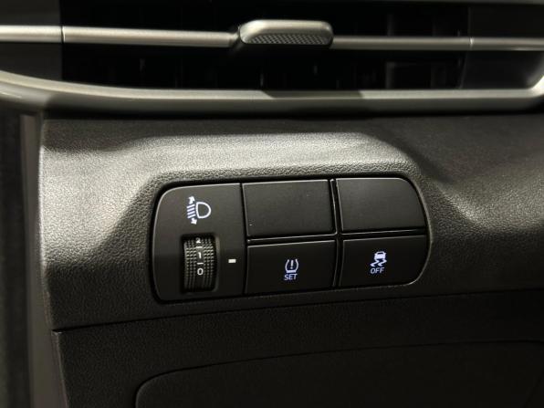 Hyundai Elantra VII (CN7) Рестайлинг с пробегом 2024 года, цена 2 390 000 рублей, 36264 км, седан, Автокод Объявления