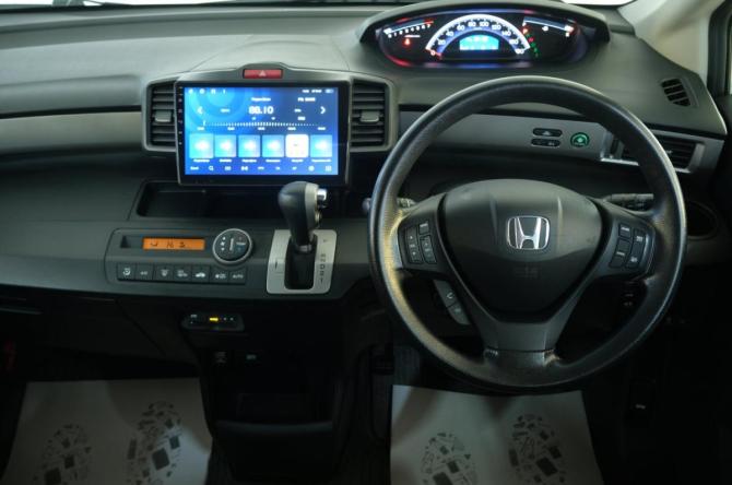 Honda Freed I Рестайлинг с пробегом 2012 года, цена 1 249 000 рублей, 183000 км, компактвэн, Автокод Объявления