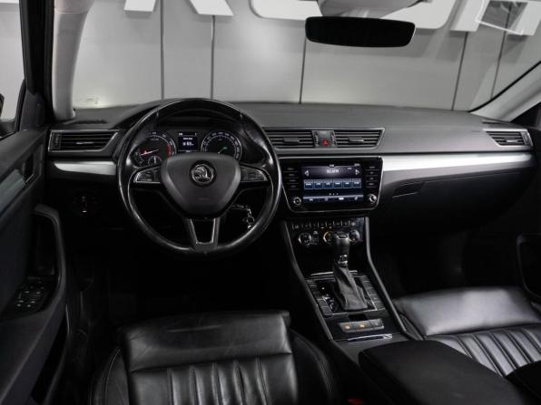 Skoda Superb III с пробегом 2018 года, цена 1 990 000 рублей, 233023 км, лифтбек, Автокод Объявления