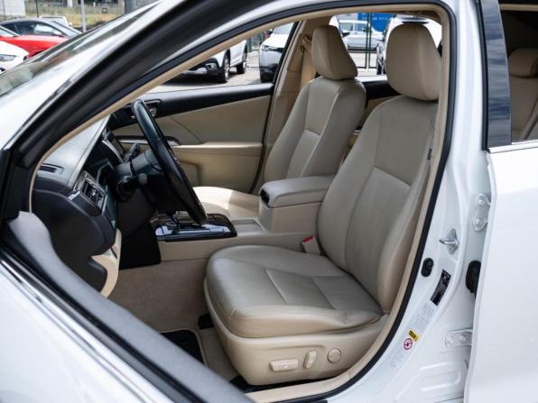 Toyota Camry VII (XV50) Рестайлинг с пробегом 2015 года, цена 1 999 000 рублей, 232357 км, седан, Автокод Объявления