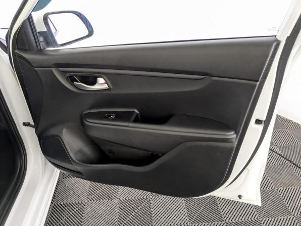 Kia Rio IV с пробегом 2019 года, цена 1 290 000 рублей, 139027 км, седан, Автокод Объявления
