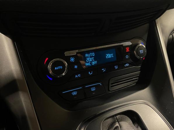 Ford Kuga II с пробегом 2014 года, цена 1 300 000 рублей, 120882 км, внедорожник, Автокод Объявления