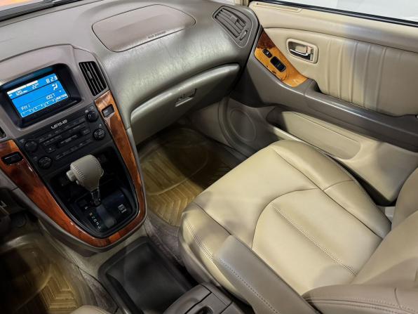 Lexus RX I с пробегом 2000 года, цена 820 000 рублей, 317315 км, внедорожник, Автокод Объявления