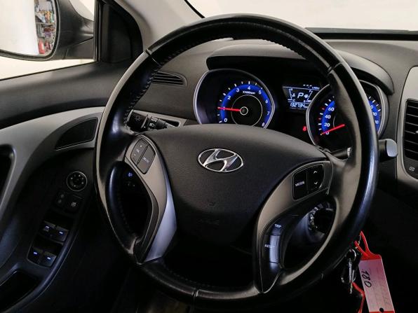 Hyundai Elantra V (MD) Рестайлинг с пробегом 2014 года, цена 1 039 000 рублей, 132733 км, седан, Автокод Объявления