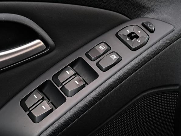 Hyundai ix35 I Рестайлинг с пробегом 2013 года, цена 1 360 000 рублей, 150062 км, внедорожник, Автокод Объявления