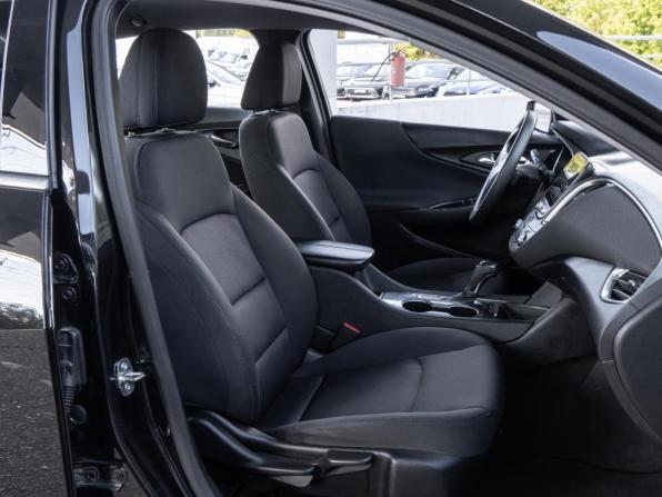 Chevrolet Malibu IX Рестайлинг с пробегом 2019 года, цена 1 500 000 рублей, 269469 км, седан, Автокод Объявления