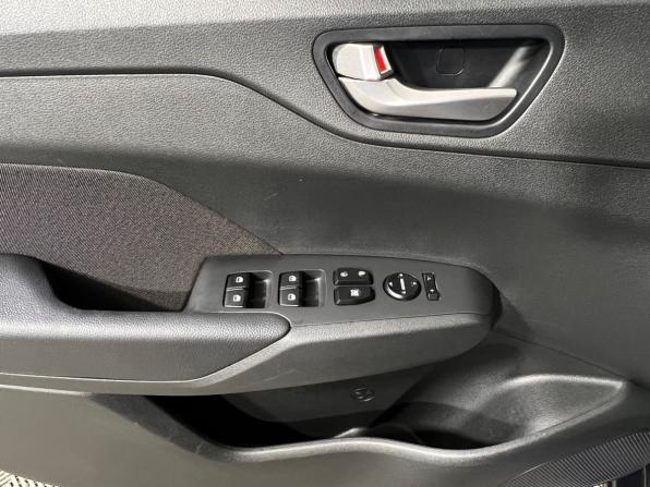 Hyundai Solaris II Рестайлинг с пробегом 2022 года, цена 1 597 000 рублей, 80276 км, седан, Автокод Объявления