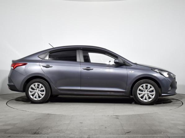 Hyundai Solaris II Рестайлинг с пробегом 2021 года, цена 1 655 000 рублей, 19500 км, седан, Автокод Объявления