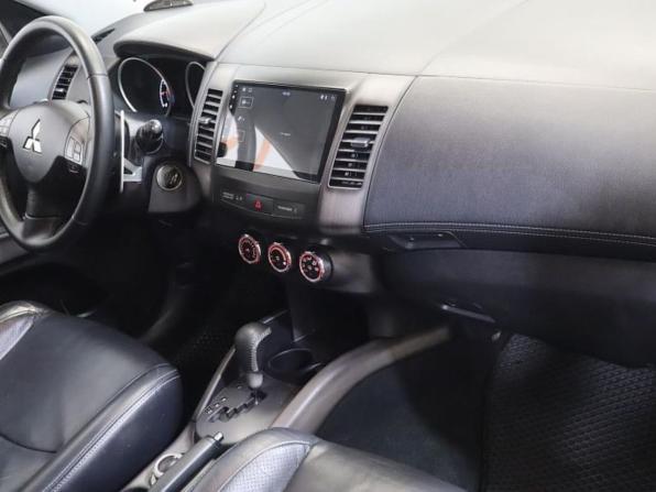 Mitsubishi Outlander II Рестайлинг с пробегом 2011 года, цена 1 046 500 рублей, 200306 км, внедорожник, Автокод Объявления
