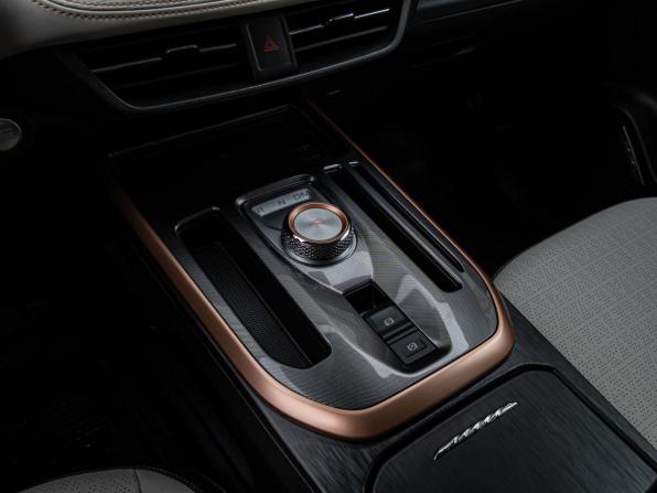 Haval Jolion I Рестайлинг с пробегом 2024 года, цена 2 200 000 рублей, 11162 км, внедорожник, Автокод Объявления