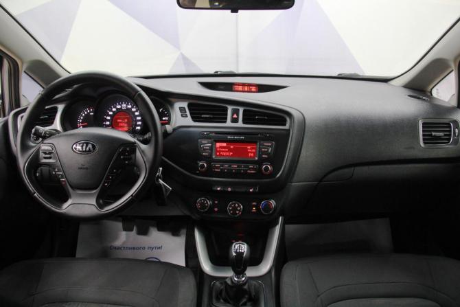 Kia Ceed II с пробегом 2014 года, цена 1 018 600 рублей, 148209 км, хэтчбек, Автокод Объявления